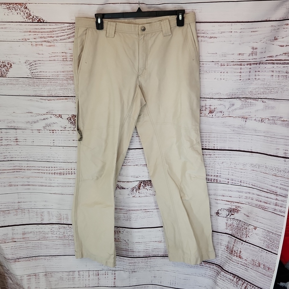 Columbia men's lightweight khaki pants